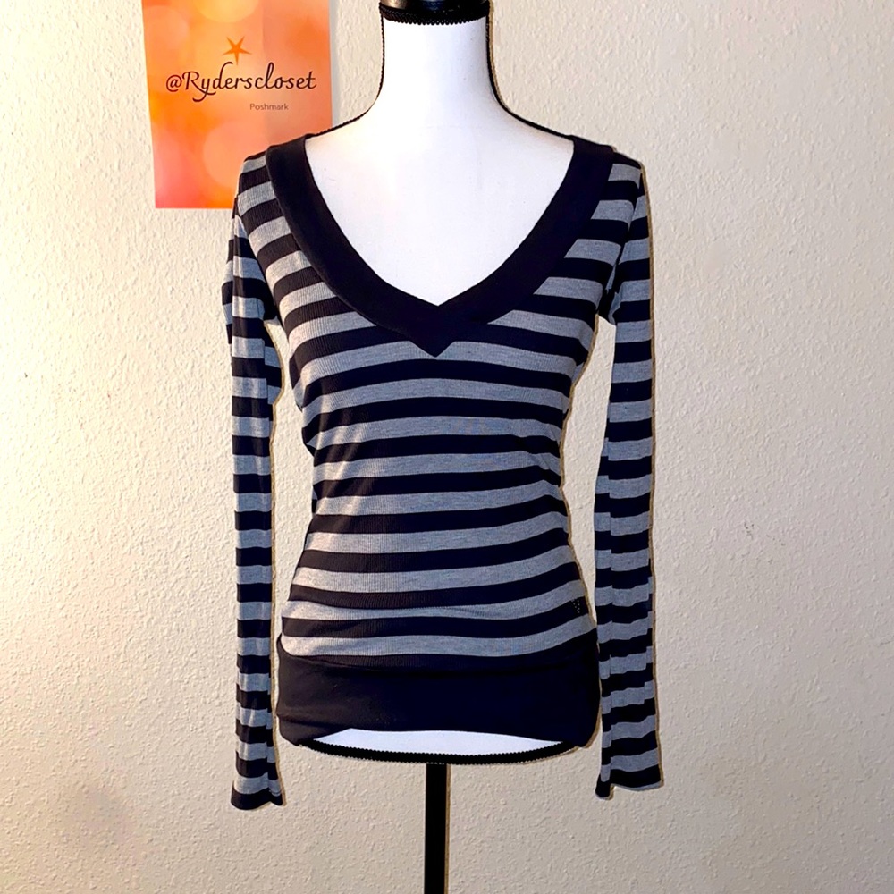 Guess long sleeved shirt
